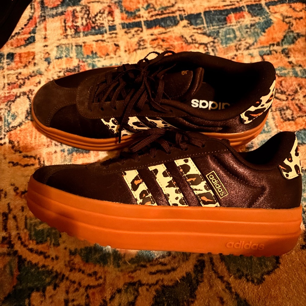Adidas Platform cheetah print  Sneakers